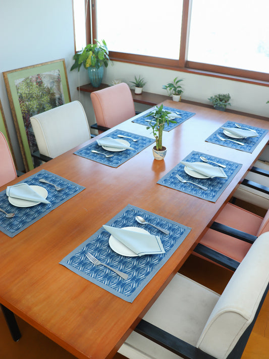 set of 6, printed tablemats and embroidered napkins in blue - 13x19 inch