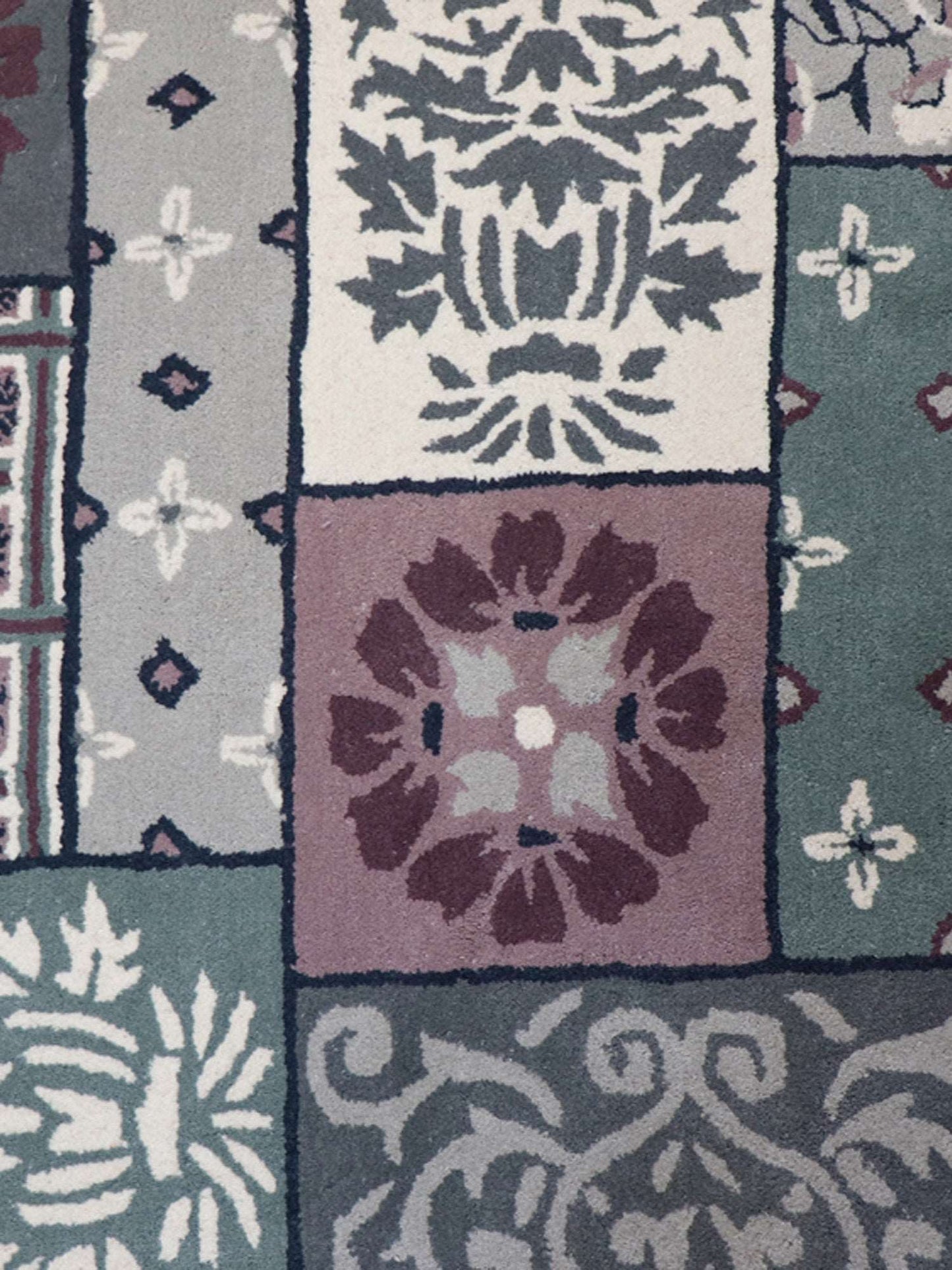 Carpet Hand Tufted 100% Woollen Patchwork Grey And Pink - 4ft X 6ft