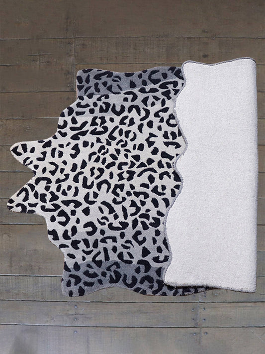 Carpet Hand Tufted 100% Woollen Grey And Black Animal Print - 4ft X 6ft