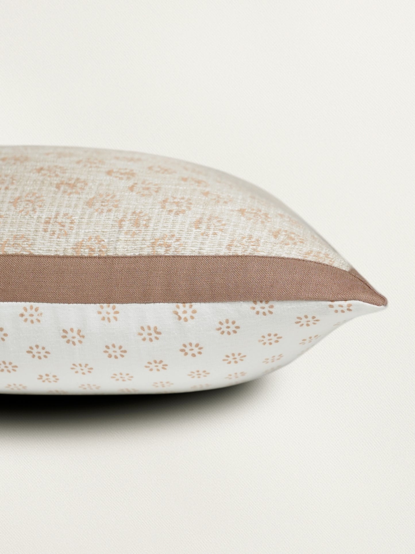 Block Printed Cushion Cover | Flange Border - Linen 20 x 20 inches