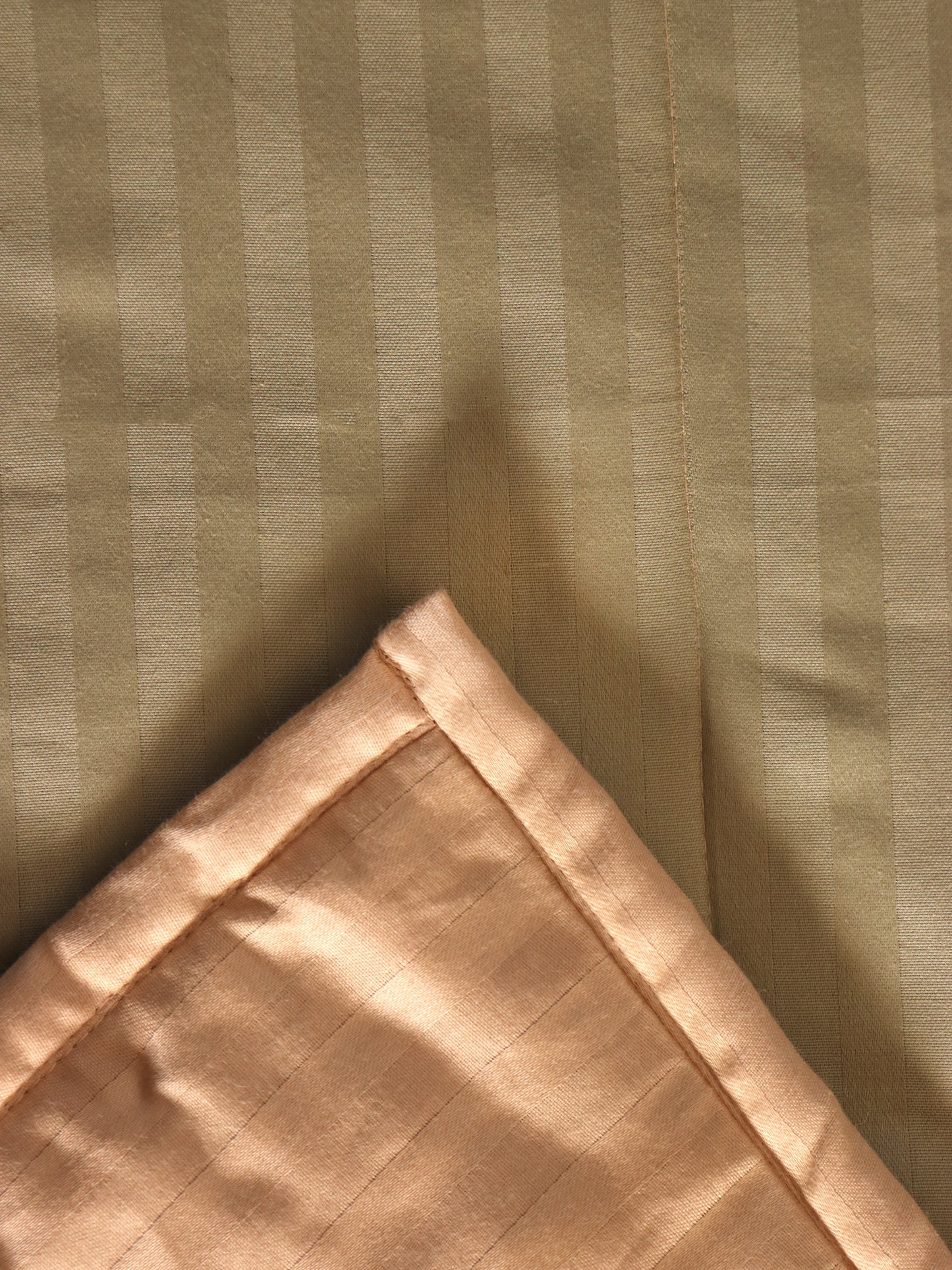 Sage Green colored Striped bed quilt /comforter with 2 matching pillow covers made from polyester front and cotton backed quilt for king size double bed