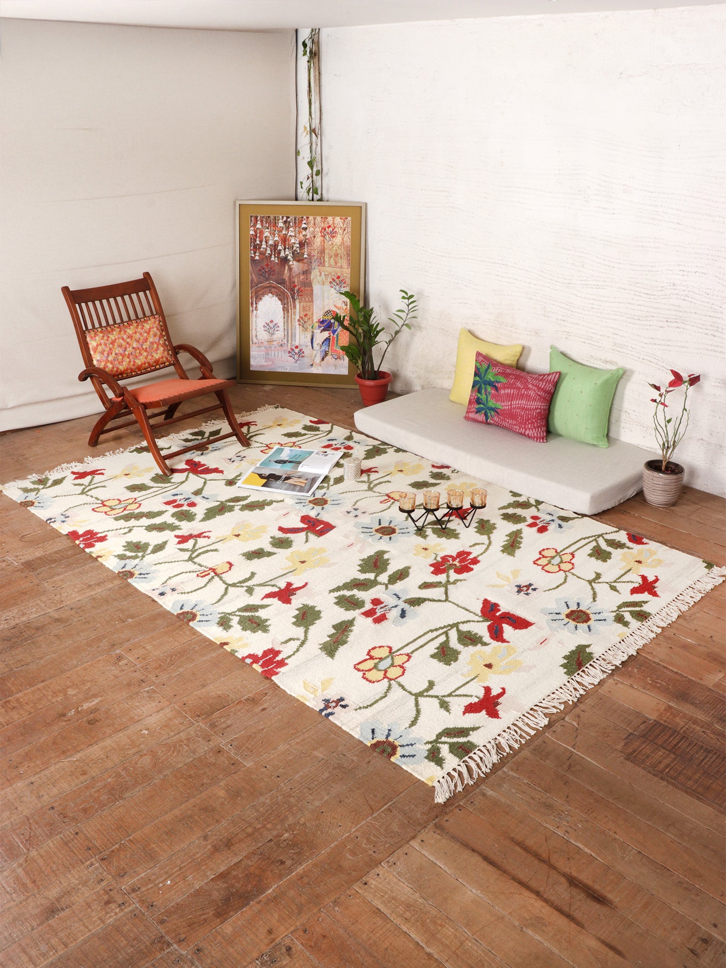 Dhurrie Floral Handwoven Woolen for Floor, Living Room & Bedroom | White - 4x6 feet